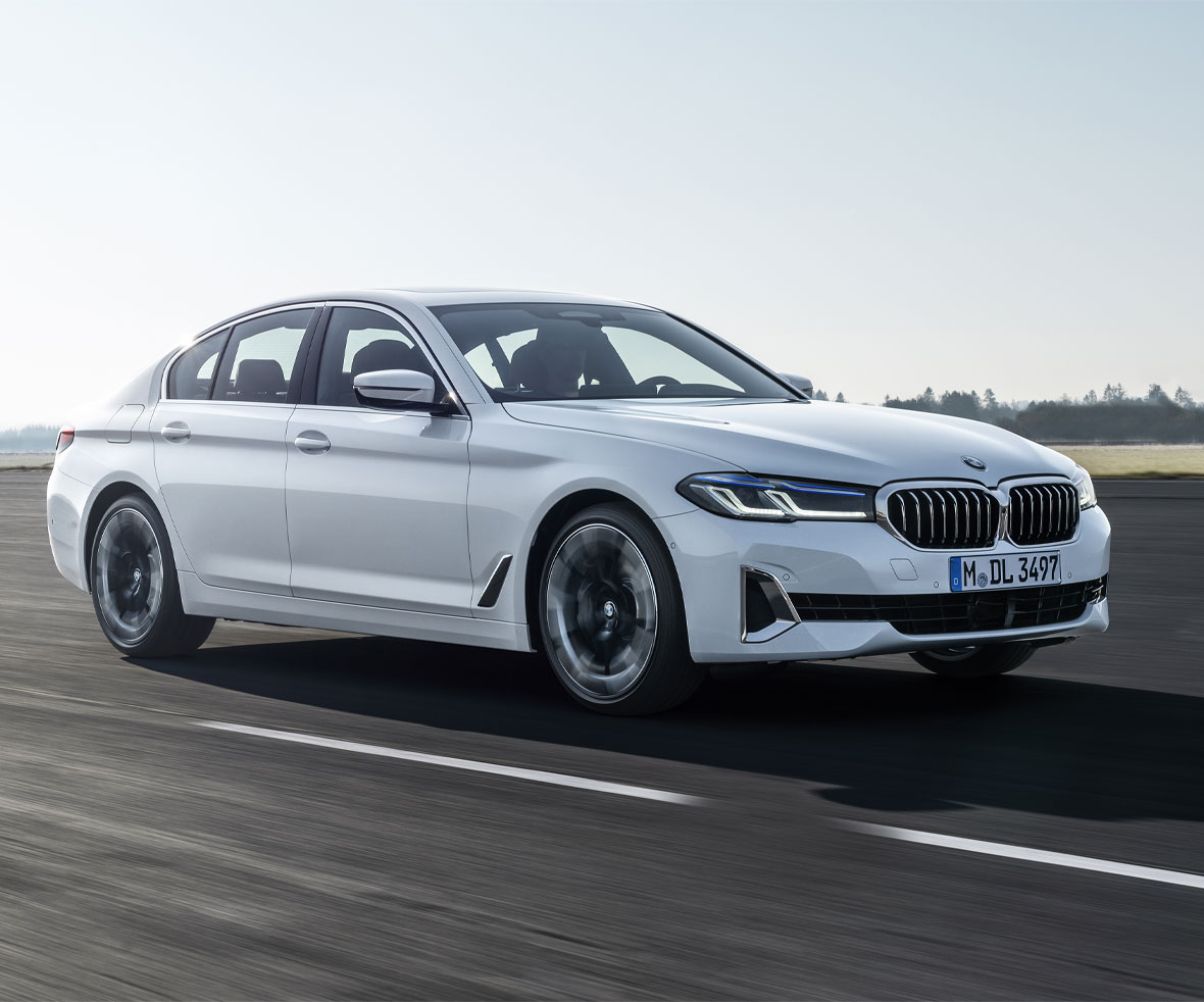 White BMW 520i Luxury